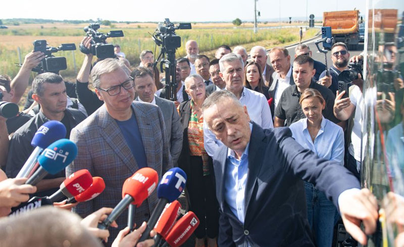 a3.jpg a3.jpg